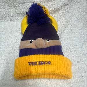 VTG Minnesota Vikings Pom Hat Horns Realistic Designs Adult Small or Kids Skol
